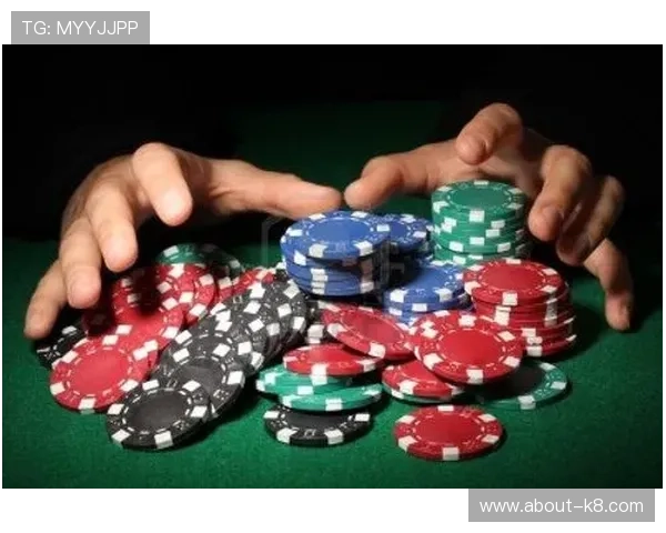 终极德州：详细讲解常见牌型组合与应对策略分析